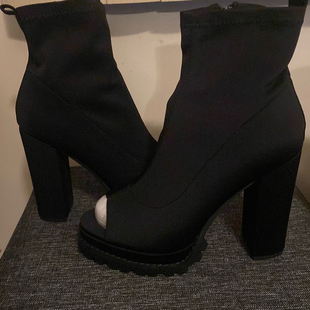 Liliana Bootie
